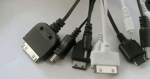 Jaki kabel do szybkiego ładowania? Wybierz najlepszy dla swojego telefonu Jaki kabel do szybkiego ładowania? Wybierz najlepszy dla swojego telefonu