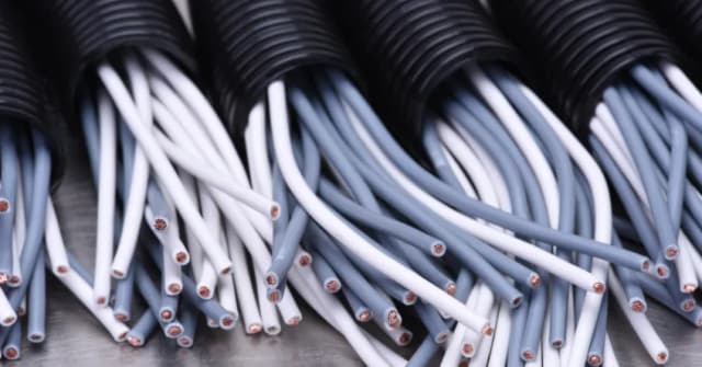 Jaki kabel elektryczny do ziemi do domu? Wybierz bezpieczne rozwiązanie Jaki kabel elektryczny do ziemi do domu? Wybierz bezpieczne rozwiązanie