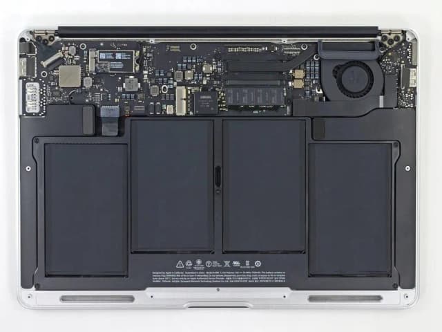 Pojemność baterii w MacBook Air 13 – co musisz wiedzieć, aby uniknąć problemów Pojemność baterii w MacBook Air 13 – co musisz wiedzieć, aby uniknąć problemów