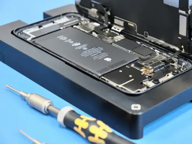 Wymiana baterii iPhone a gwarancja: co musisz wiedzieć, aby nie stracić Wymiana baterii iPhone a gwarancja: co musisz wiedzieć, aby nie stracić