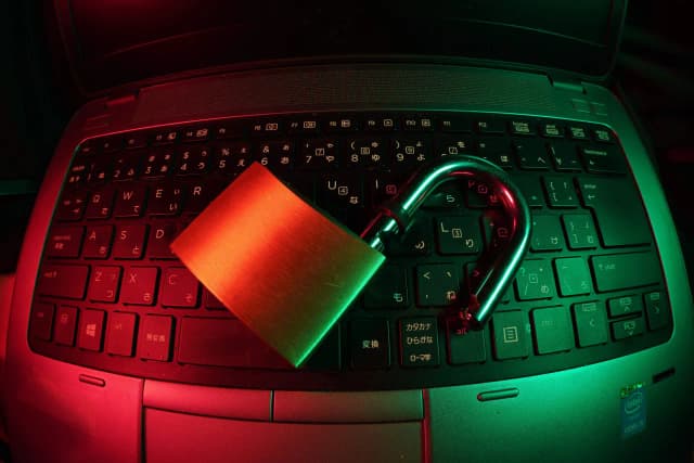 Jak zabezpieczyć pendrive przed kopiowaniem i chronić swoje dane Jak zabezpieczyć pendrive przed kopiowaniem i chronić swoje dane