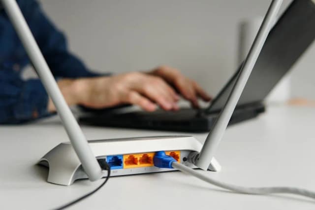 Jakim kablem połączyć router z komputerem, aby uniknąć problemów? Jakim kablem połączyć router z komputerem, aby uniknąć problemów?
